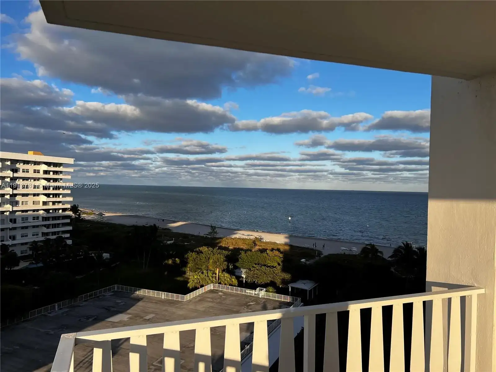 200 Ocean Lane Dr # 909, Key Biscayne FL 33149 photo 2