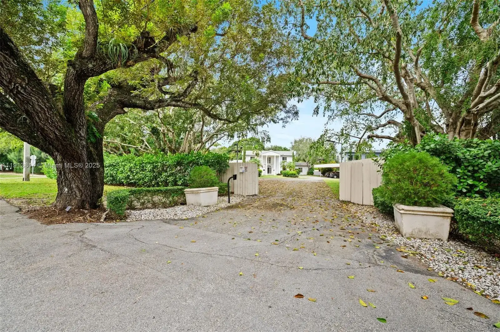 13000 Old Cutler Rd, Pinecrest FL 33156 photo 2