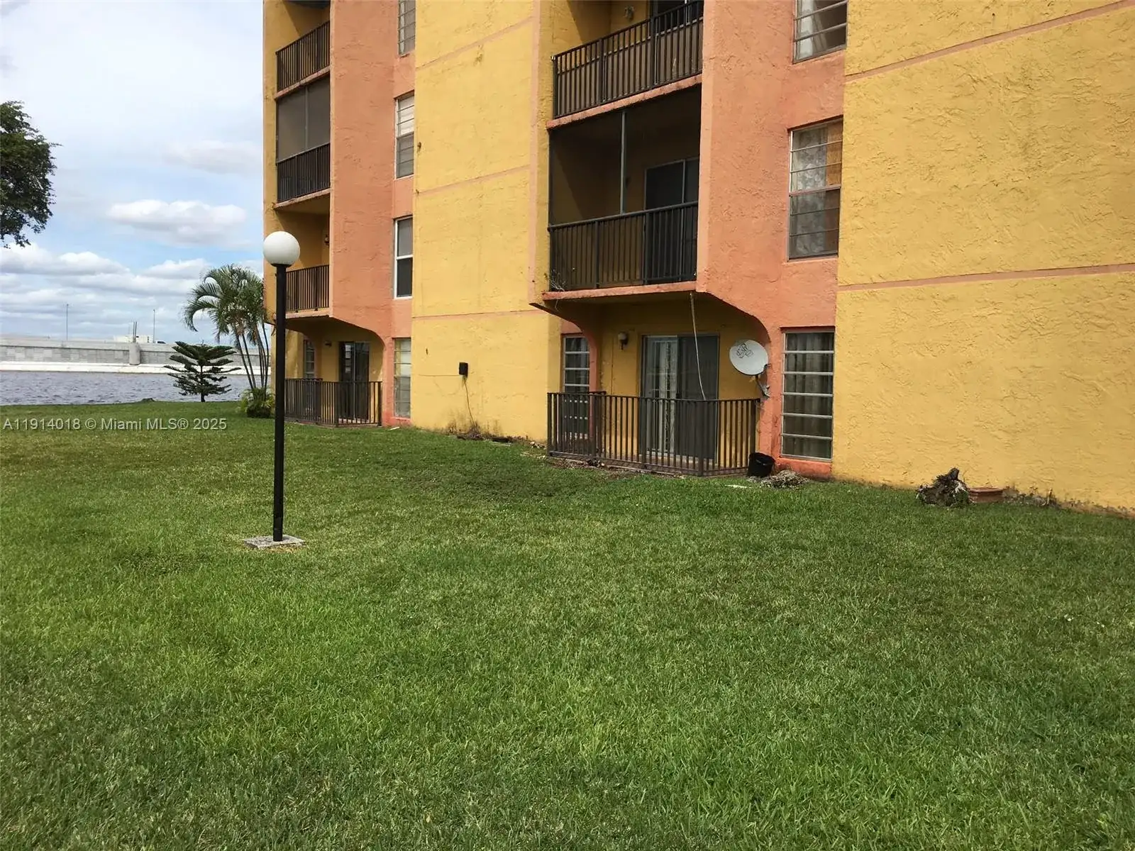 4719 NW 7th St # 11, Miami FL 33126 photo 3