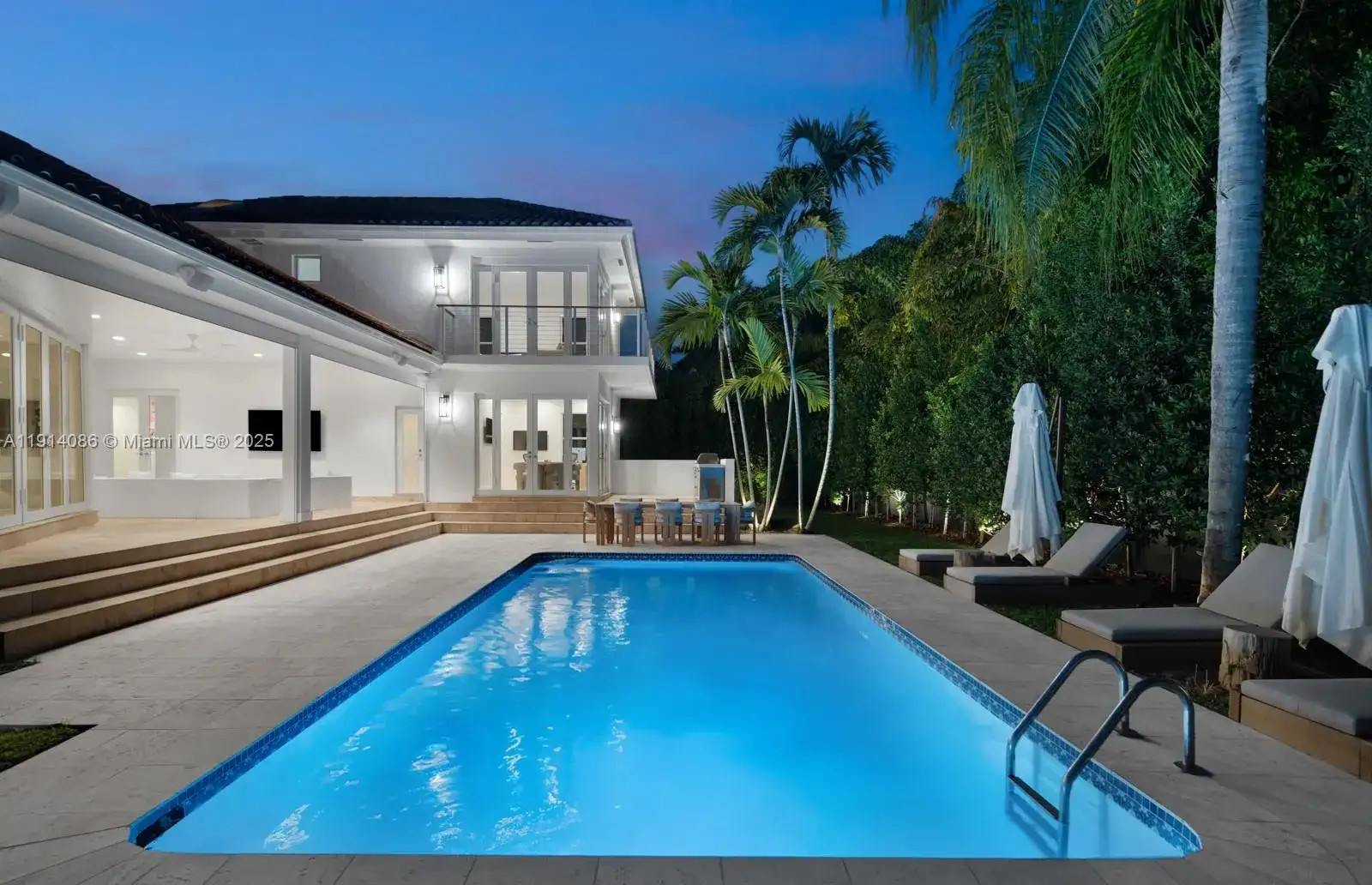 7155 E Lago Dr, Coral Gables FL 33143 photo 4
