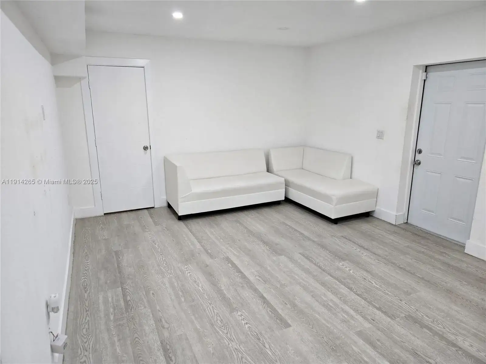 1420 NW 116th St, Miami FL 33167 photo 2