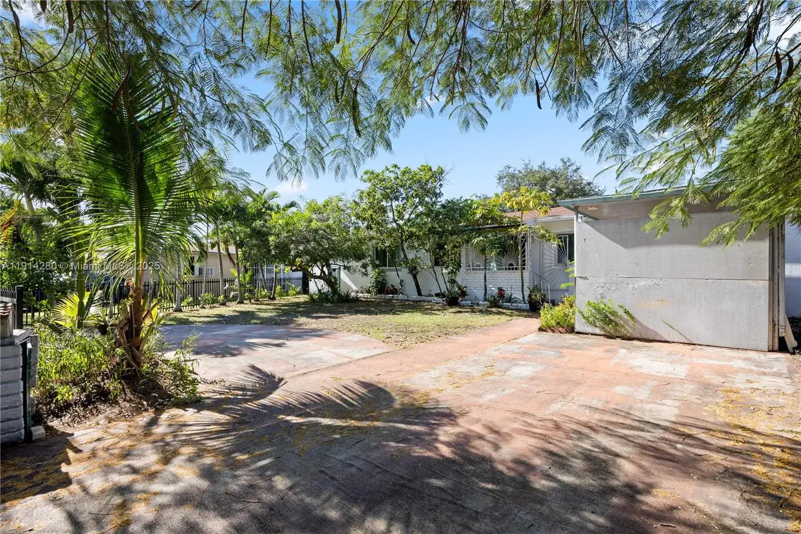 16050 NE 8th Ct, North Miami Beach FL 33162 photo 5