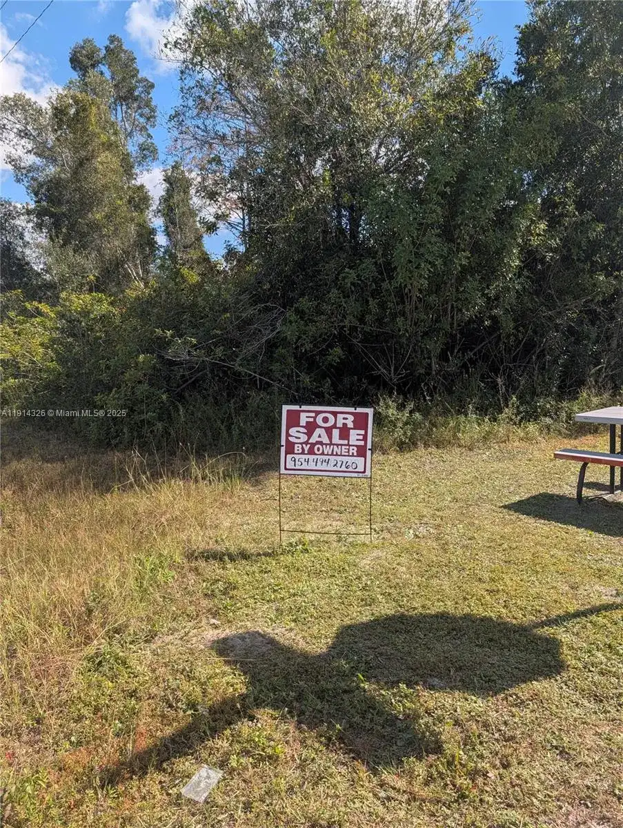 1028 Atherton Ave, Lehigh Acres FL 33971 photo 2