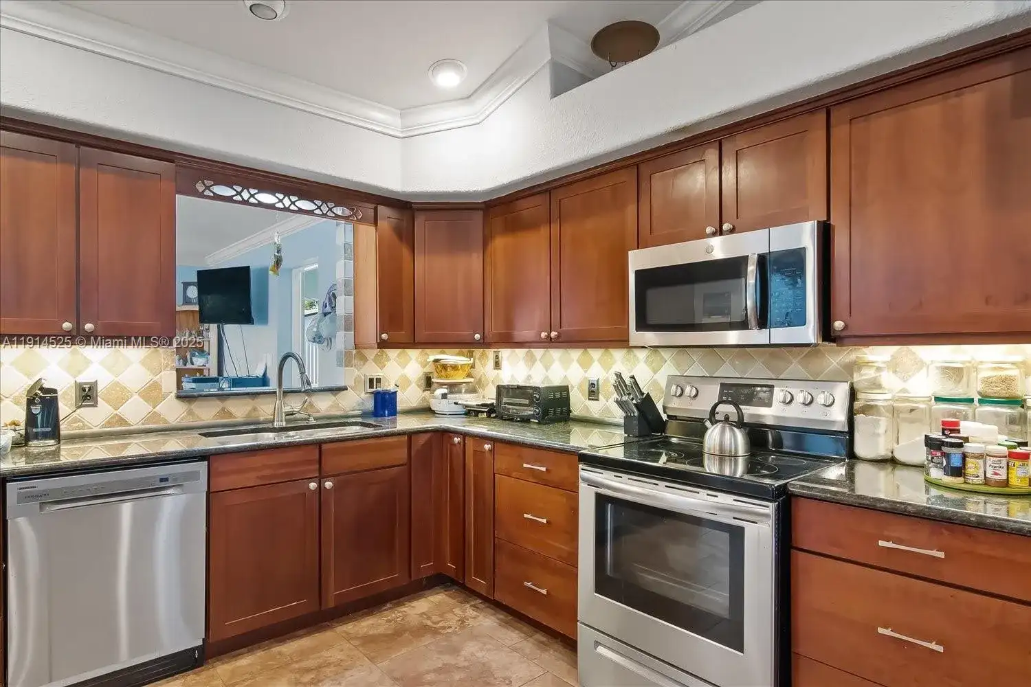 1546 camellia court, Lake Placid FL 33852 photo 4
