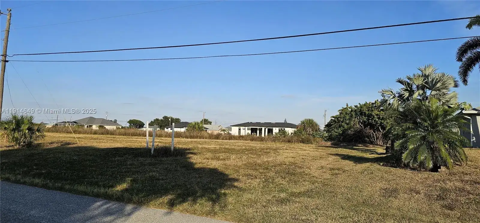 1427 NE 20 th, Cape Coral FL 33909 photo 3