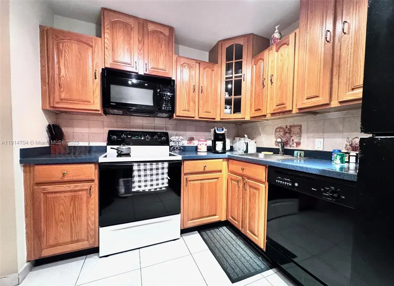 3475 N Country Club Dr # 610, Aventura FL 33180 photo 3