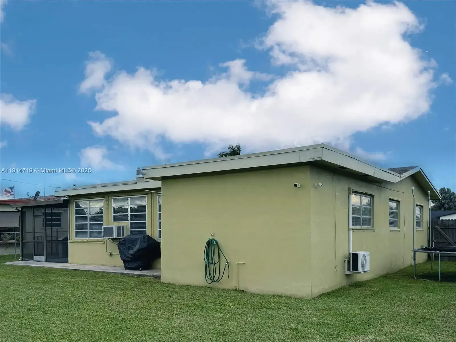 610 NW 17th St, Homestead FL 33030 photo 4