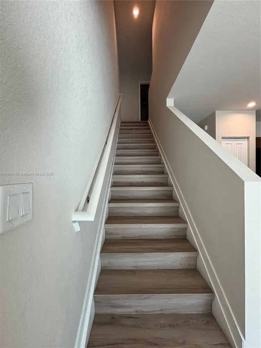 1021 NW 5 # 1021, Florida City FL 33034 photo 5