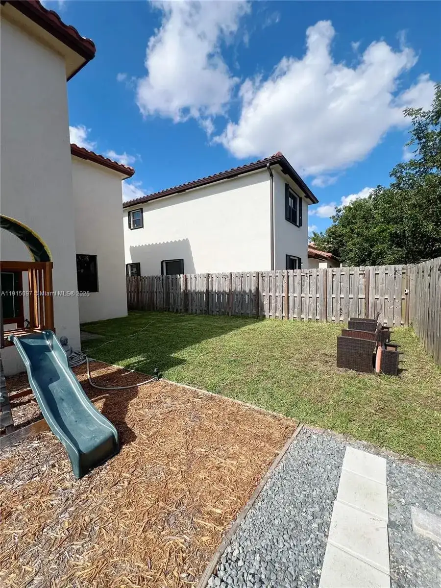 517 SE 34th Ter, Homestead FL 33033 photo 5