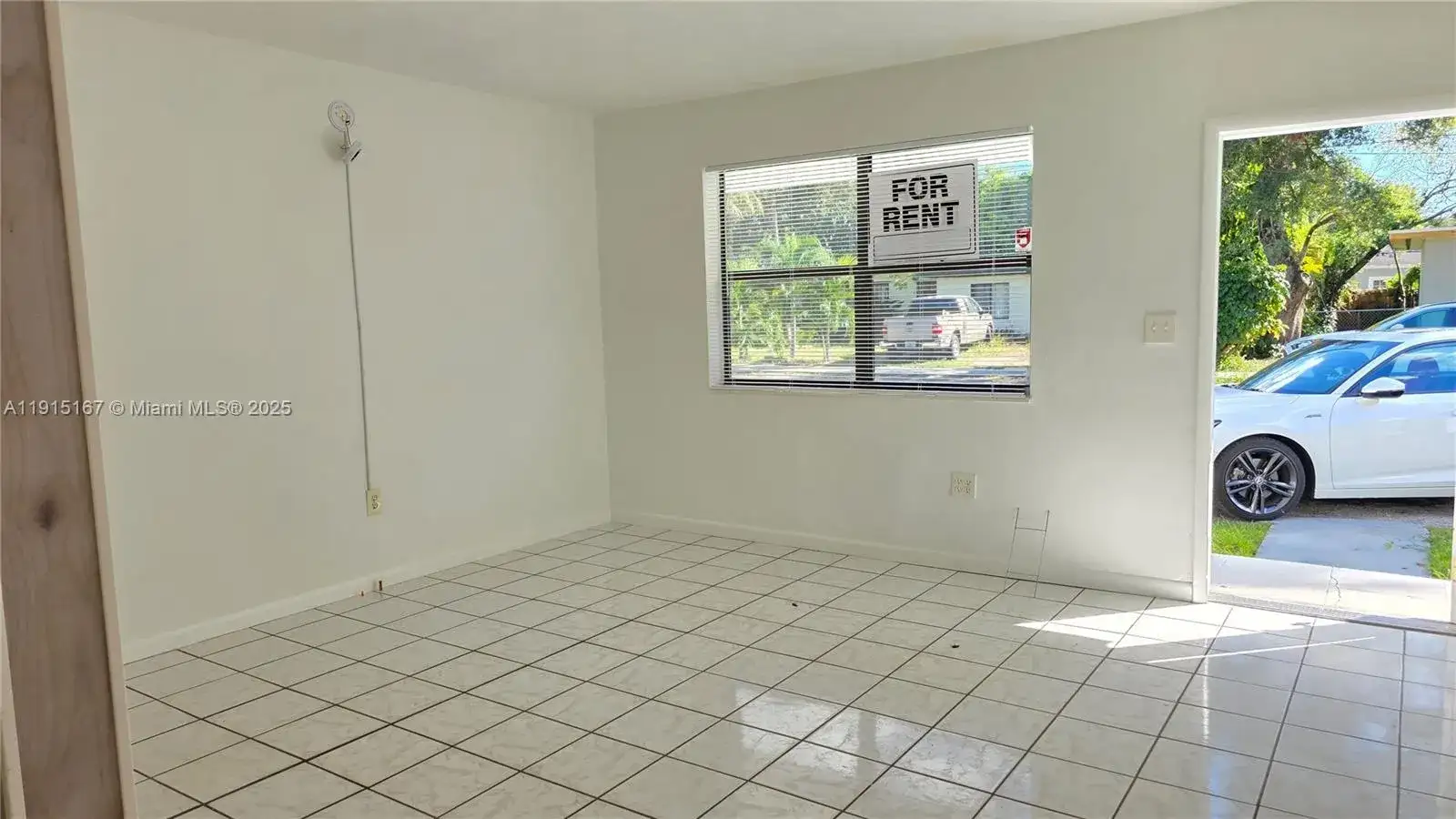 525 NE 132nd Ter, North Miami FL 33161 photo 4