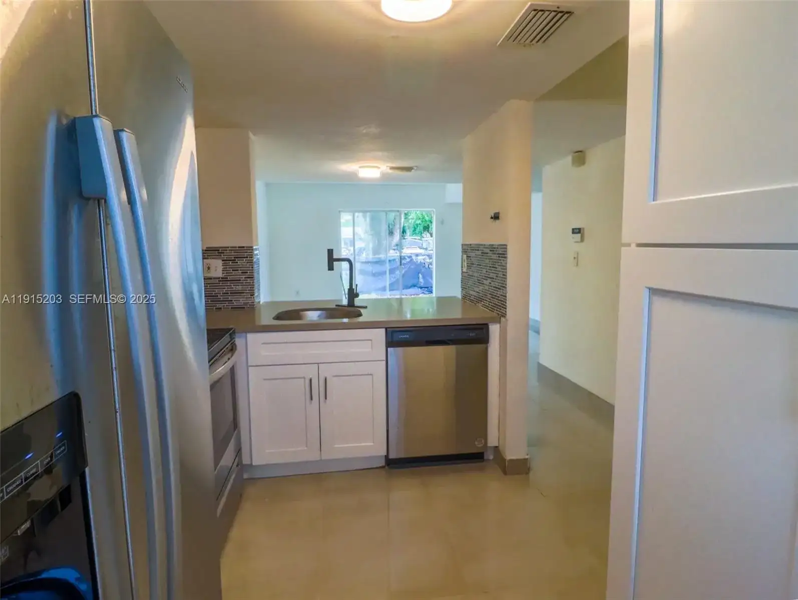 14010 NE 3rd Ct # 1, Miami FL 33161 photo 4