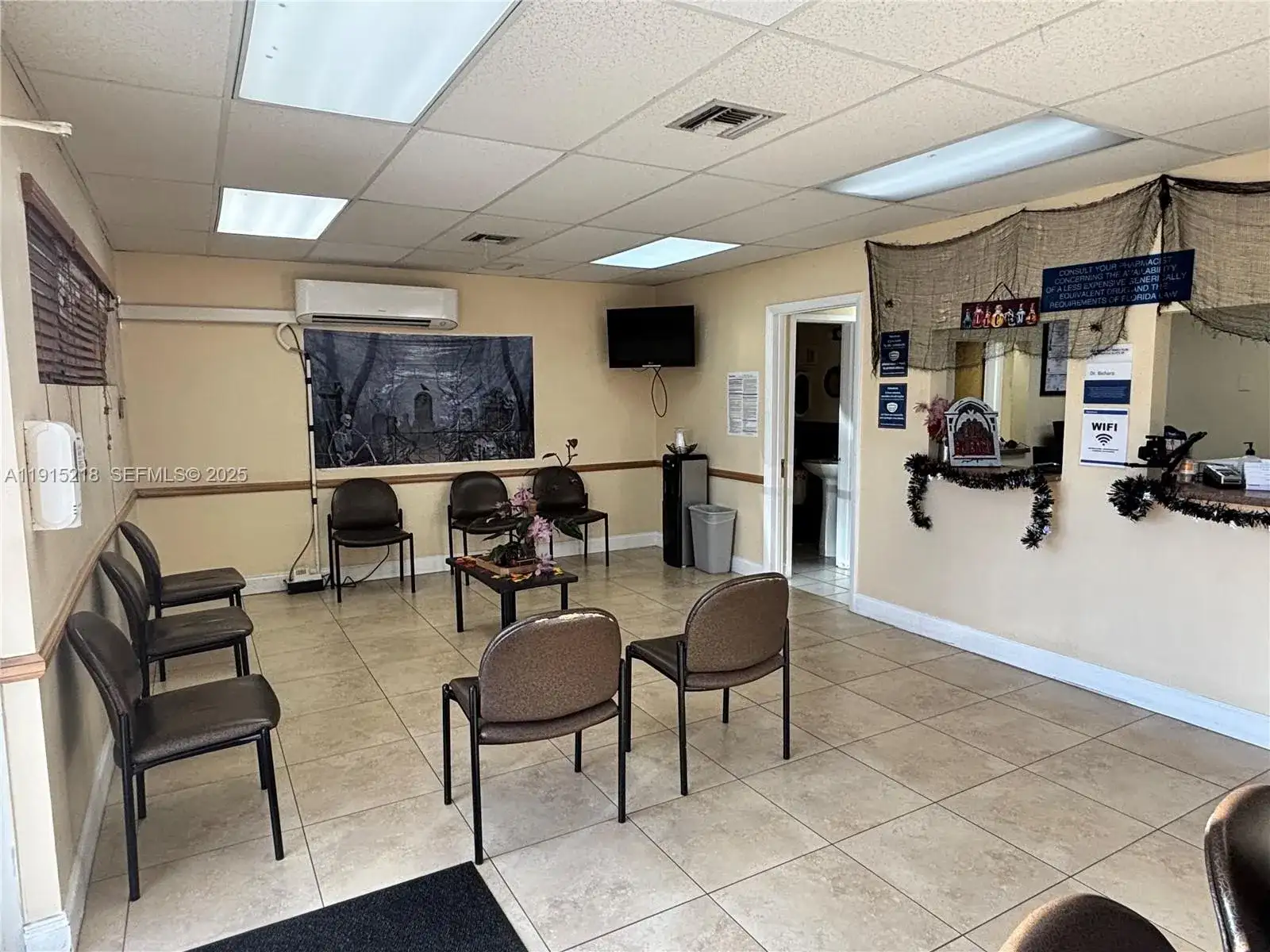 6950 NW 37th Ave, Hialeah FL 33147 photo 3