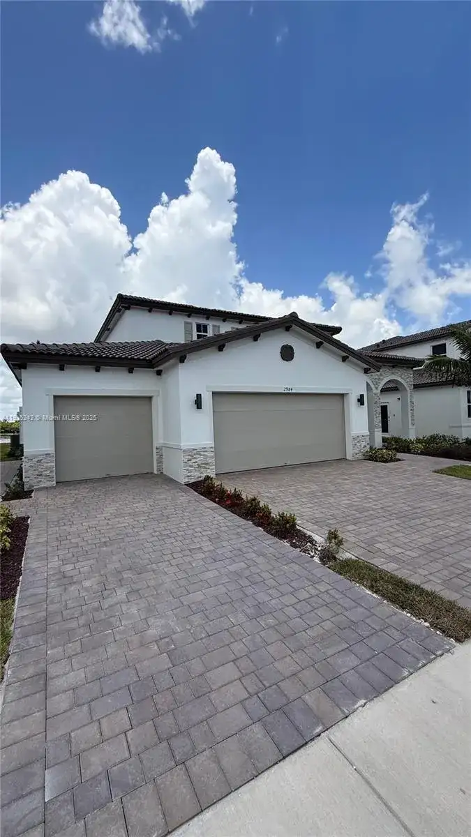 2984 SE 23rd Ave, Homestead FL 33035 photo 3