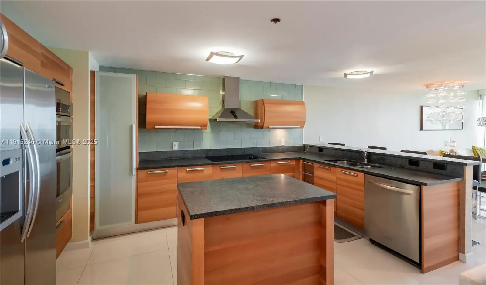 2950 NE 188th ST # 504, Aventura FL 33180 photo 5