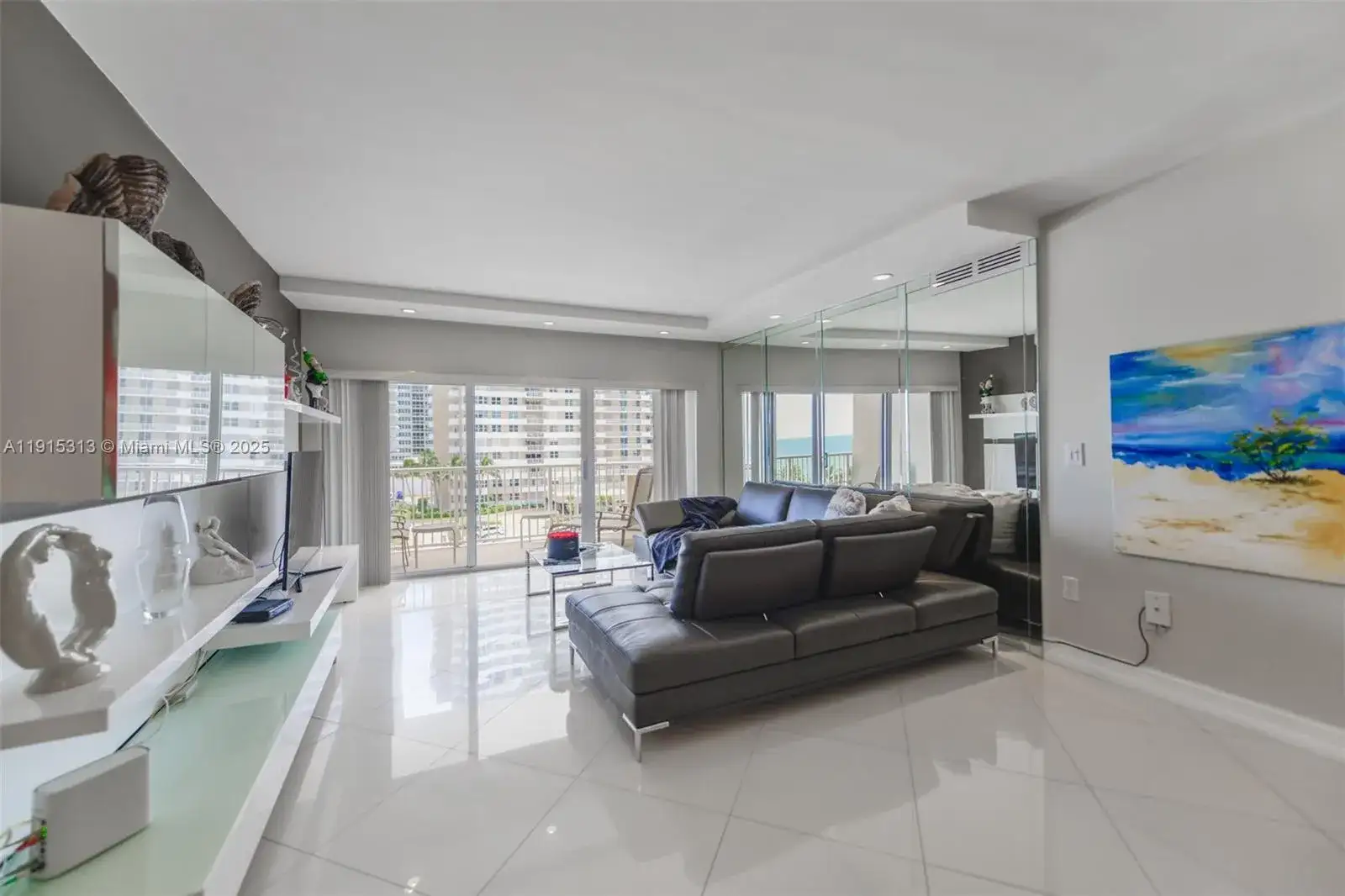 1950 S Ocean Dr # 5G, Hallandale Beach FL 33009 photo 4