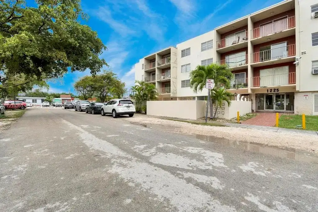 1225 NE 124th St # 42B, North Miami FL 33161 photo 4