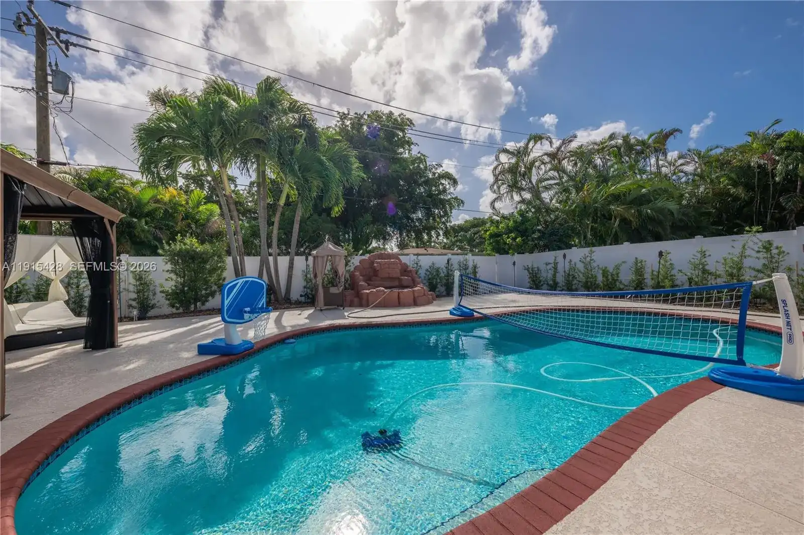 314 SE 3rd St, Dania Beach FL 33004 photo 2