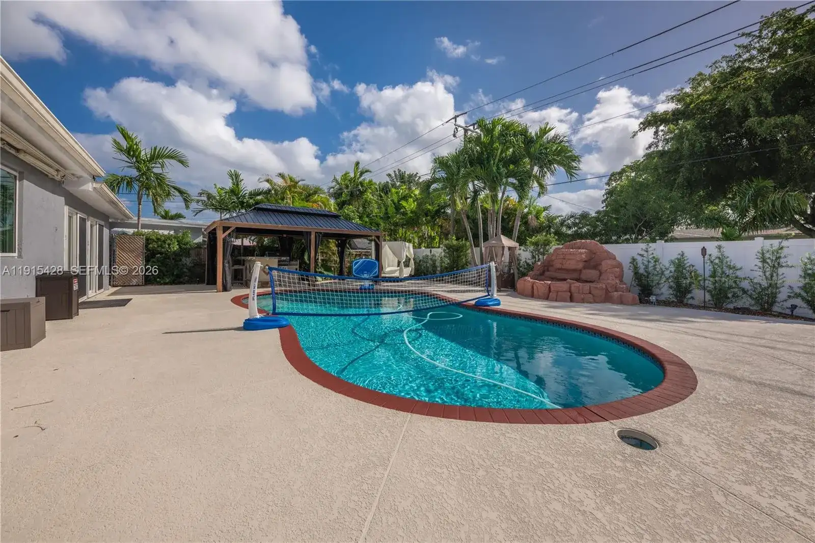 314 SE 3rd St, Dania Beach FL 33004 photo 3