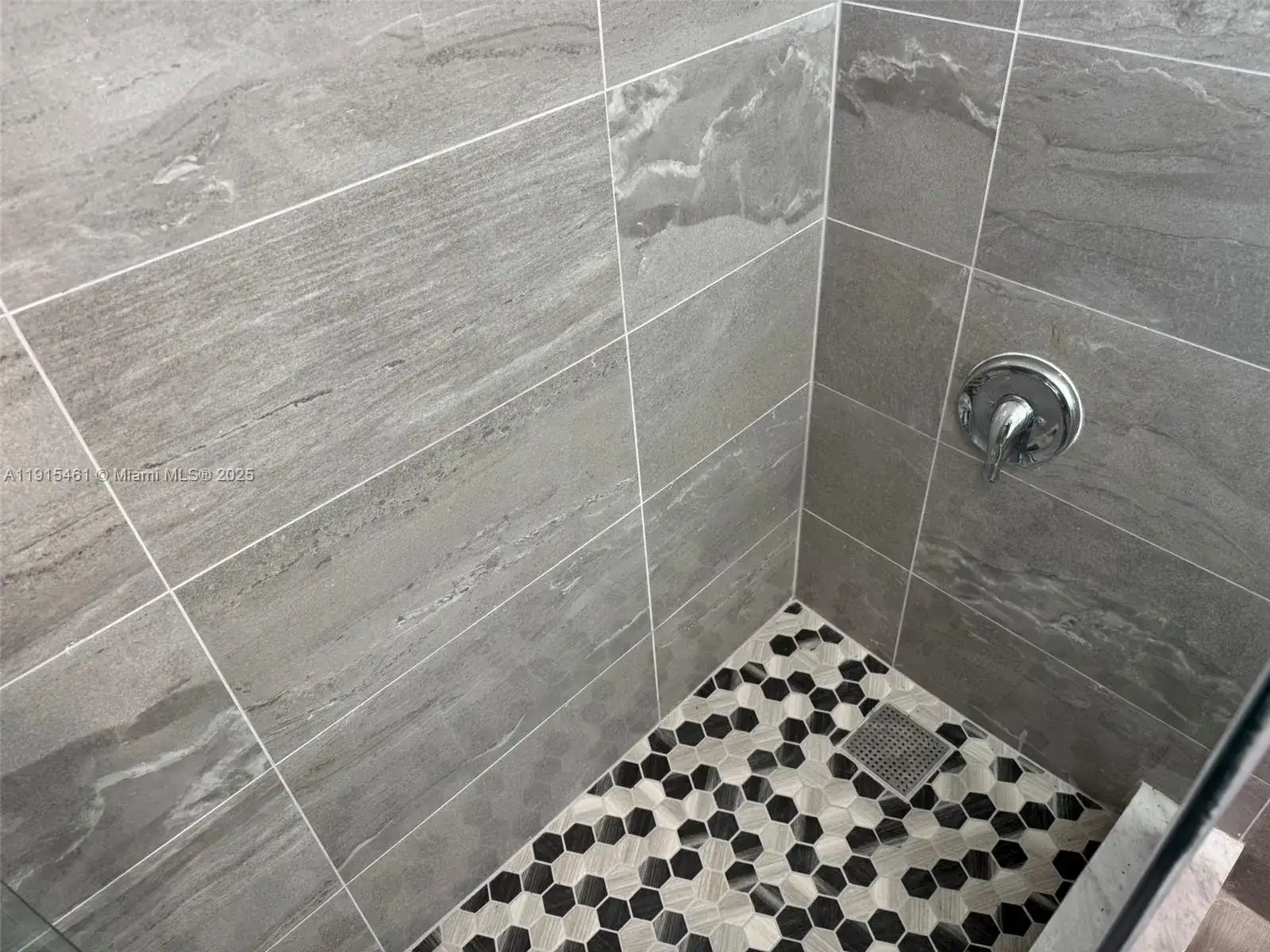 448 E 40th St # 1, Hialeah FL 33013 photo 5