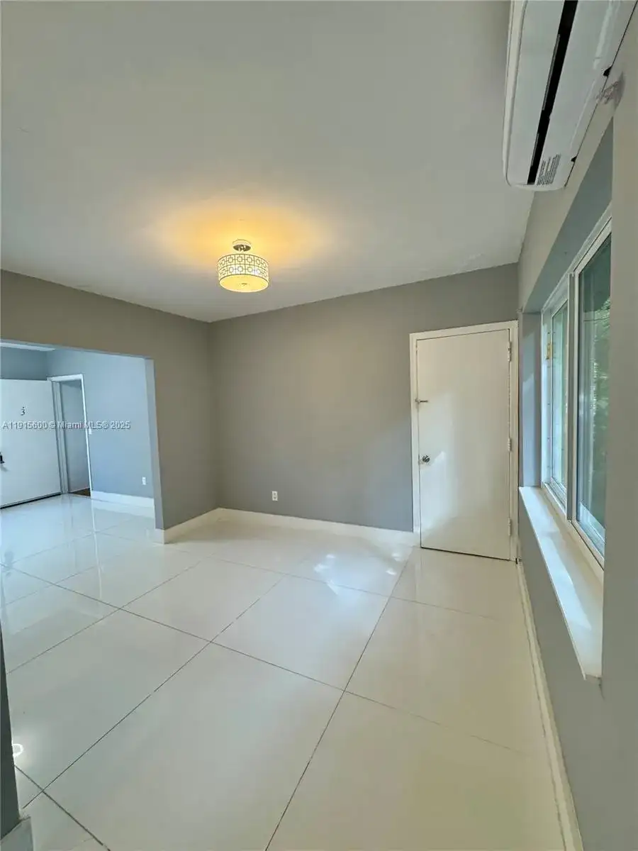 300 Mendoza Ave # 3, Coral Gables FL 33134 photo 3