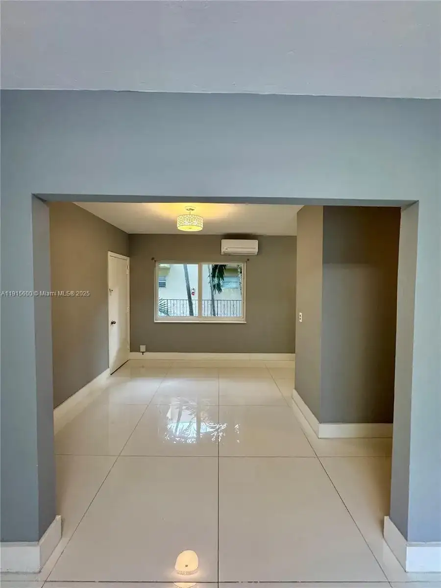 300 Mendoza Ave # 3, Coral Gables FL 33134 photo 4