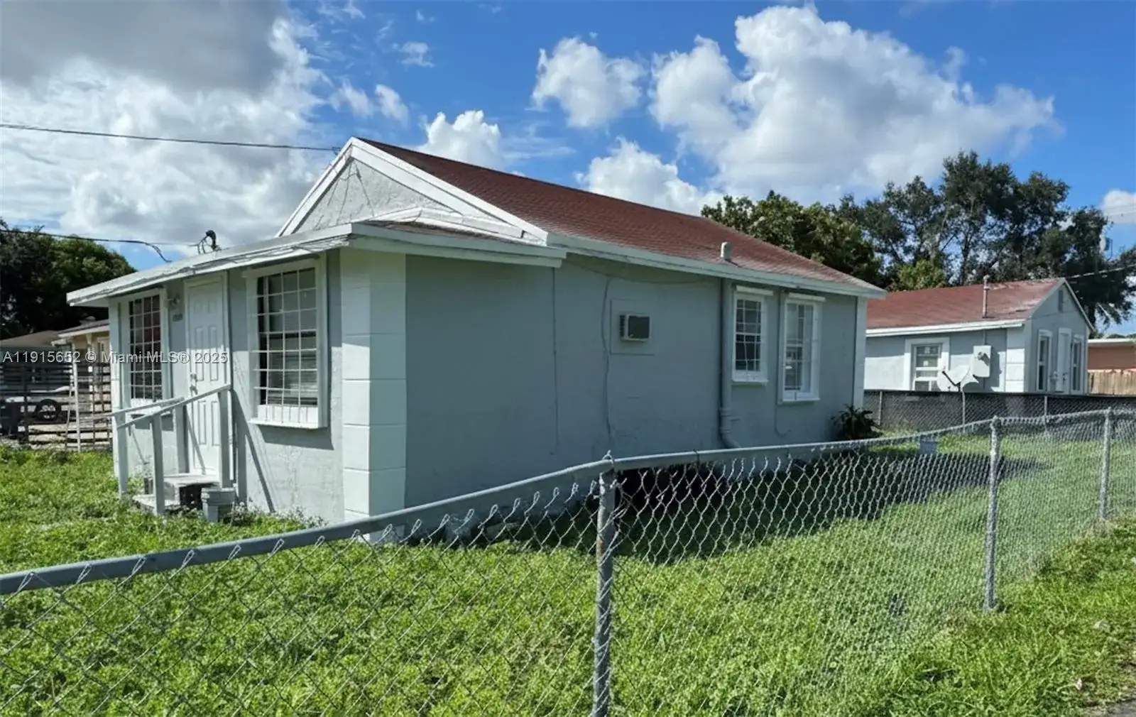 2103 NW 57th St, Miami FL 33142 photo 3