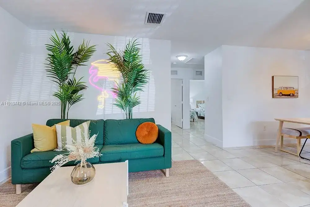 4201 NW 24th Ave, Miami FL 33142 photo 2