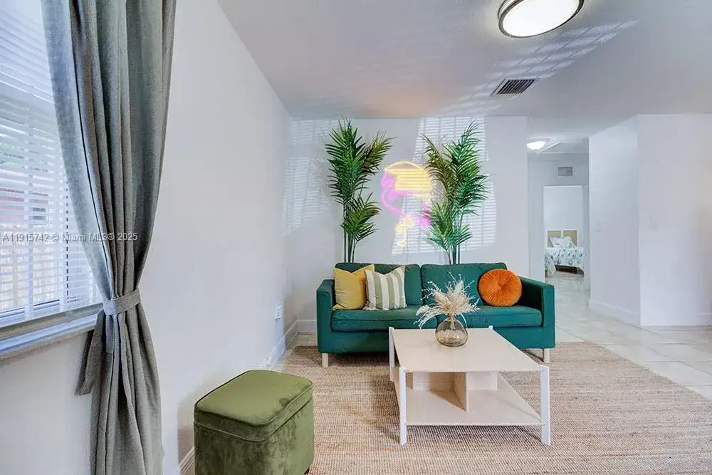 4201 NW 24th Ave, Miami FL 33142 photo 3
