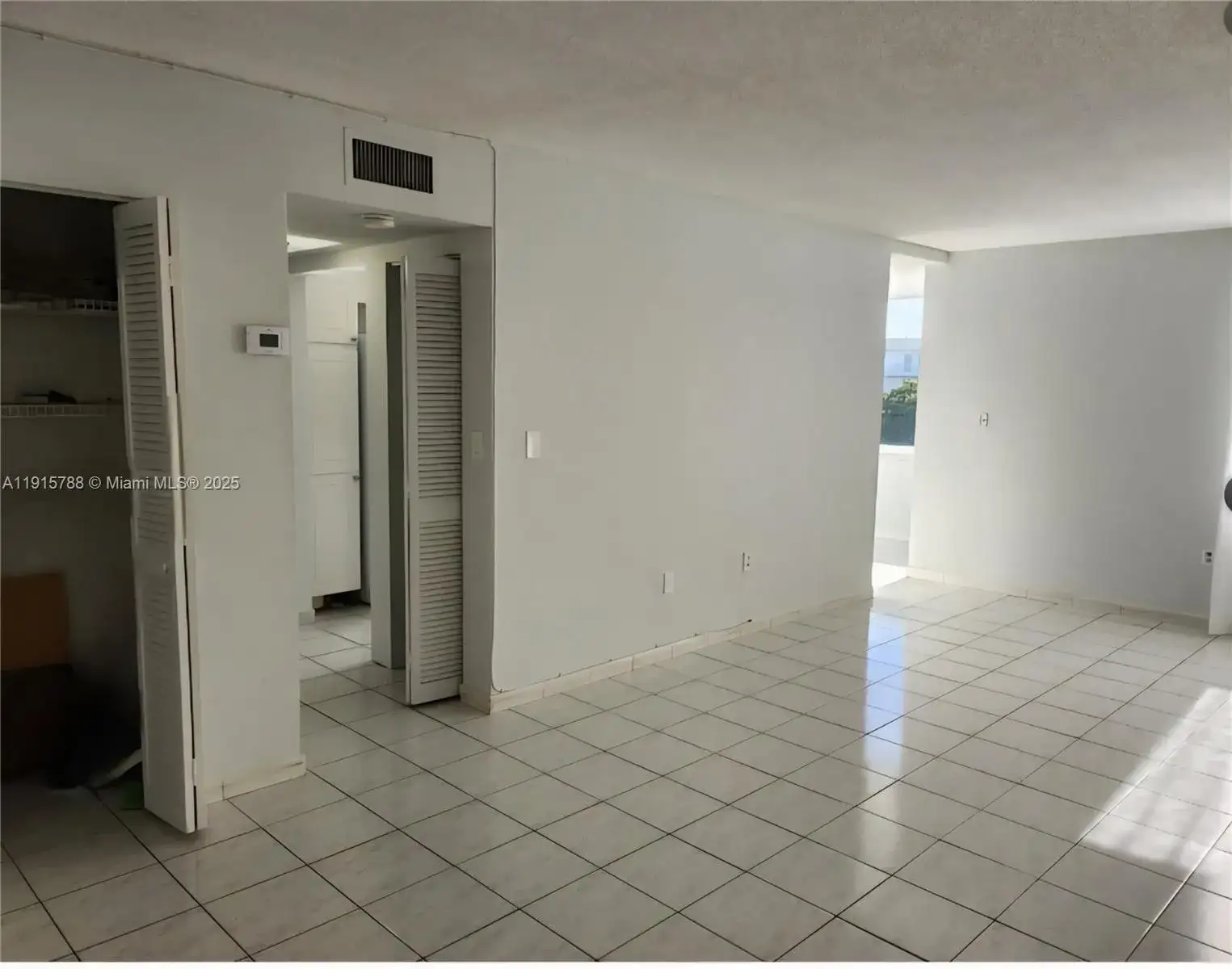 250 180th Dr # 510, Sunny Isles Beach FL 33160 photo 5