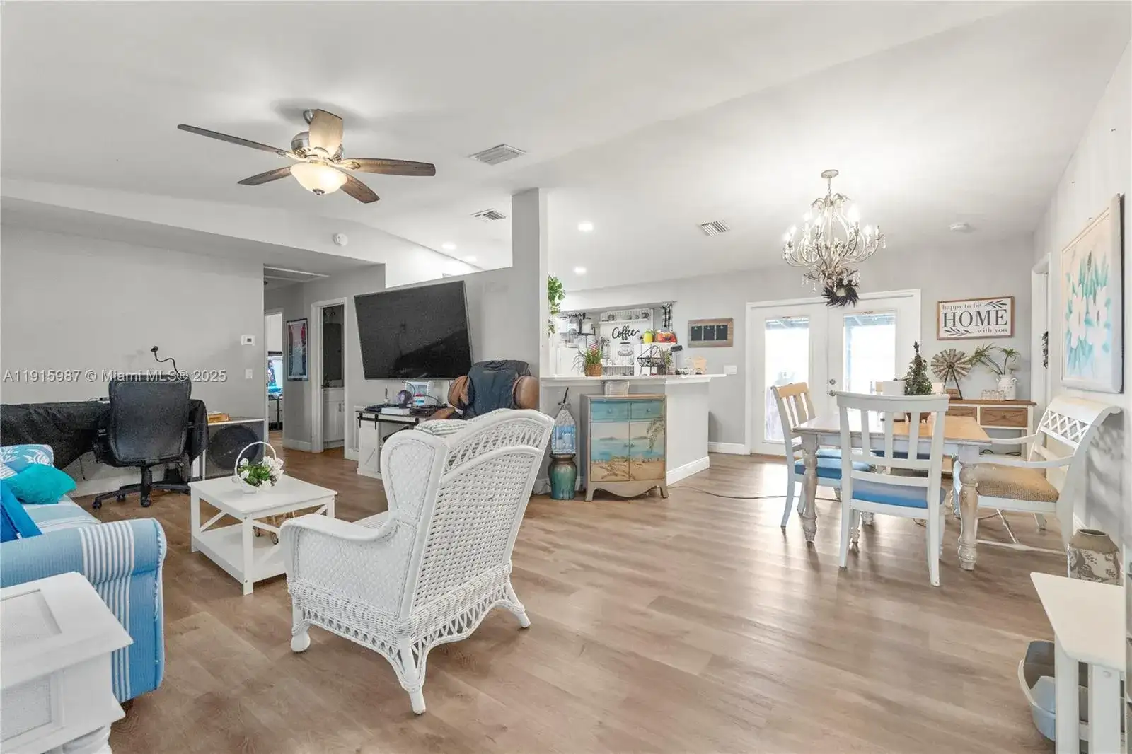 302 Floyd ave S, Naples FL 33976 photo 3