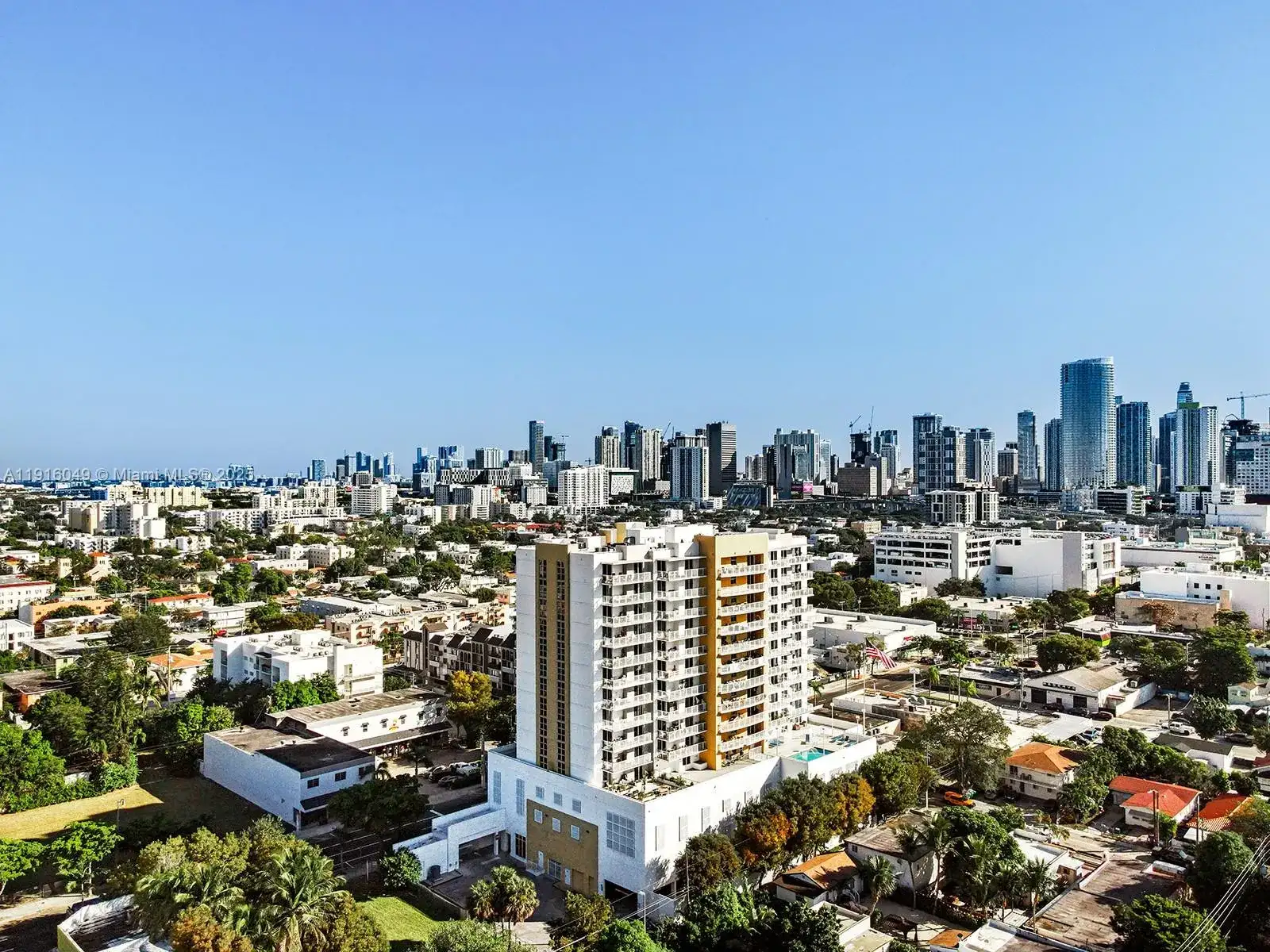 900 SW 8th St # 1208, Miami FL 33130 photo 3