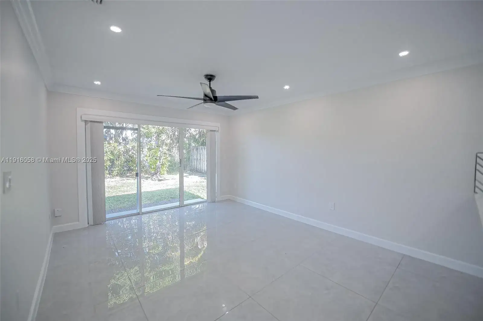 15461 170TH TER, Miami FL 33187 photo 4