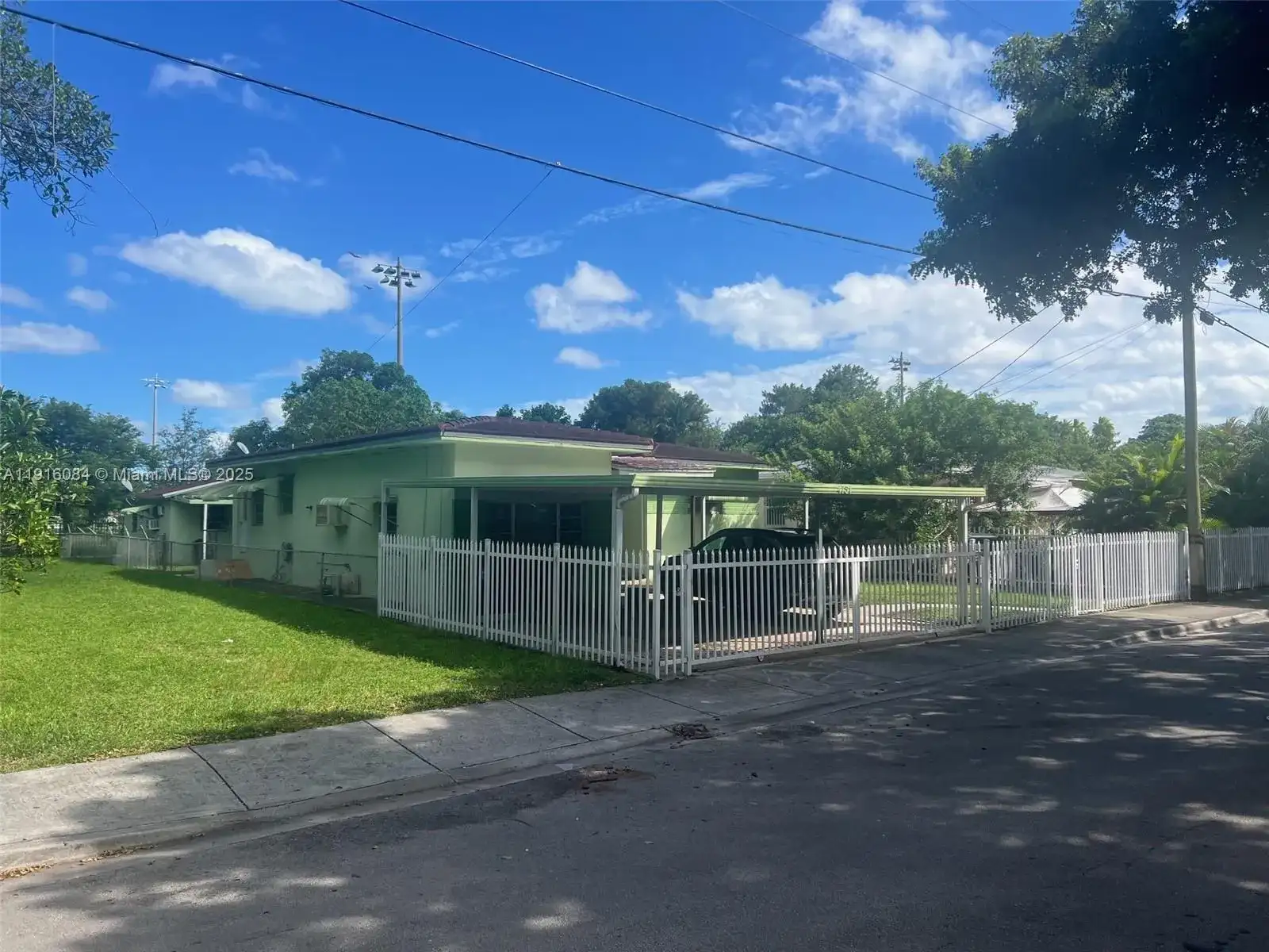 4751 NW 15th Ave, Miami FL 33142 photo 3