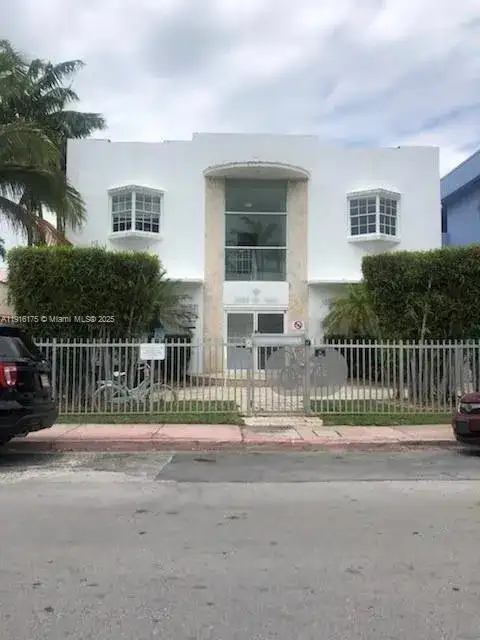 1526 Pennsylvania Ave # 19, Miami Beach FL 33139 photo 3
