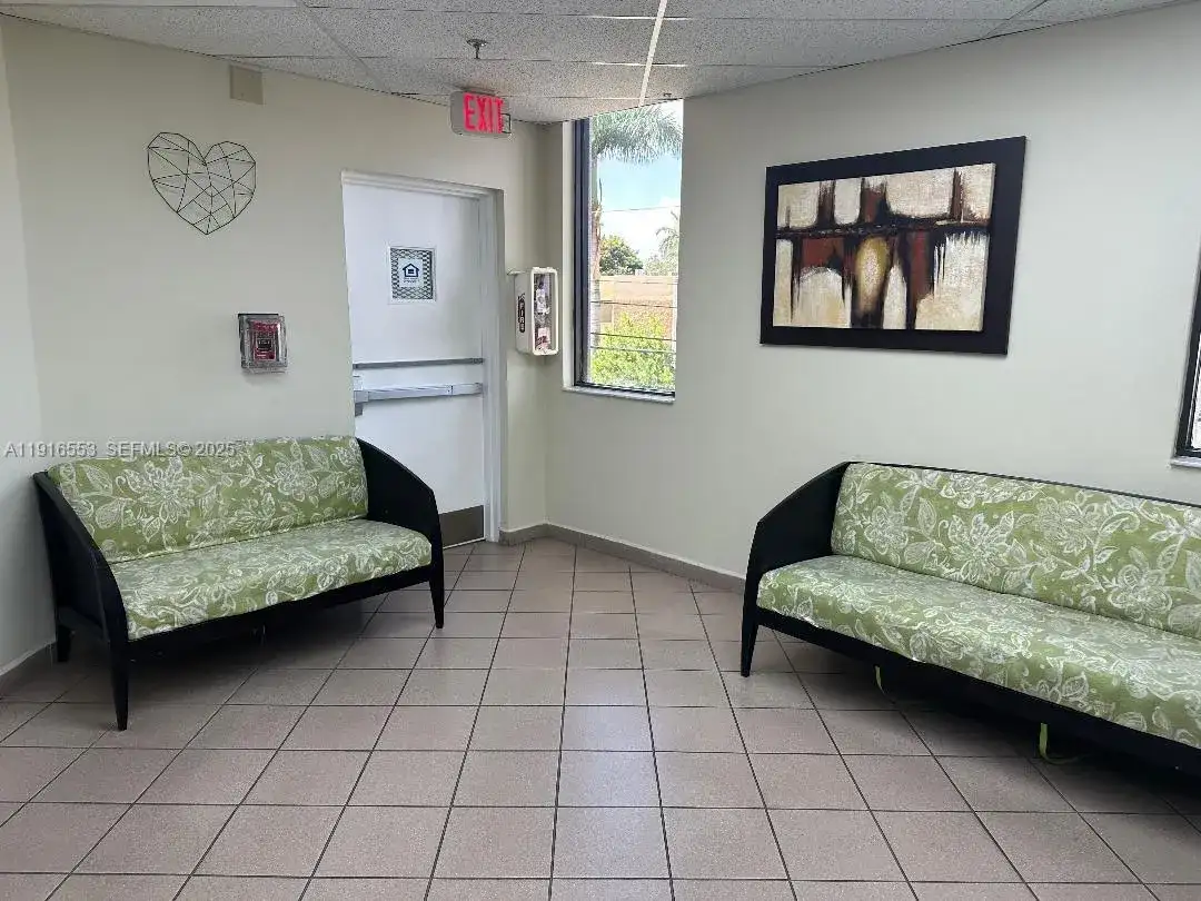 2100 W 76th St # 203, Hialeah FL 33016 photo 4