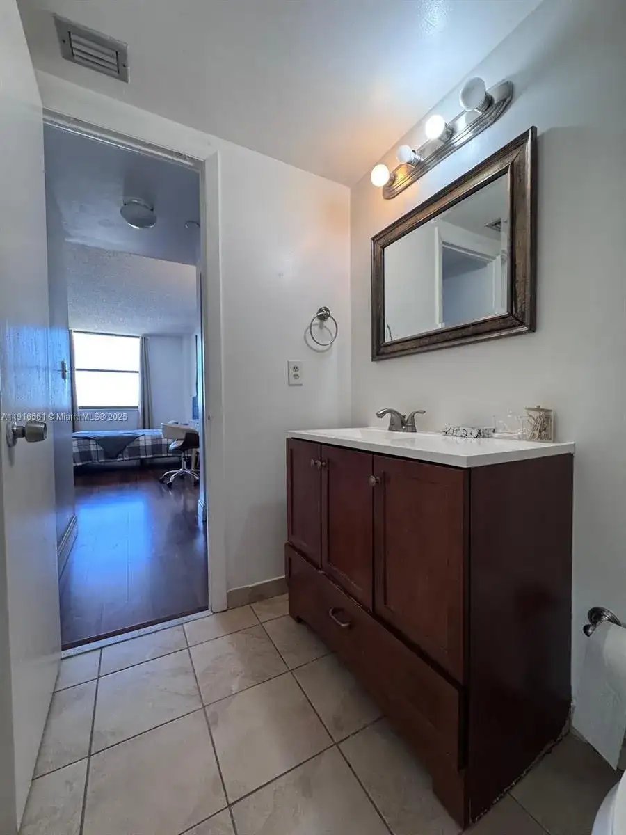 1470 NE 123rd St # A1014, North Miami FL 33161 photo 5
