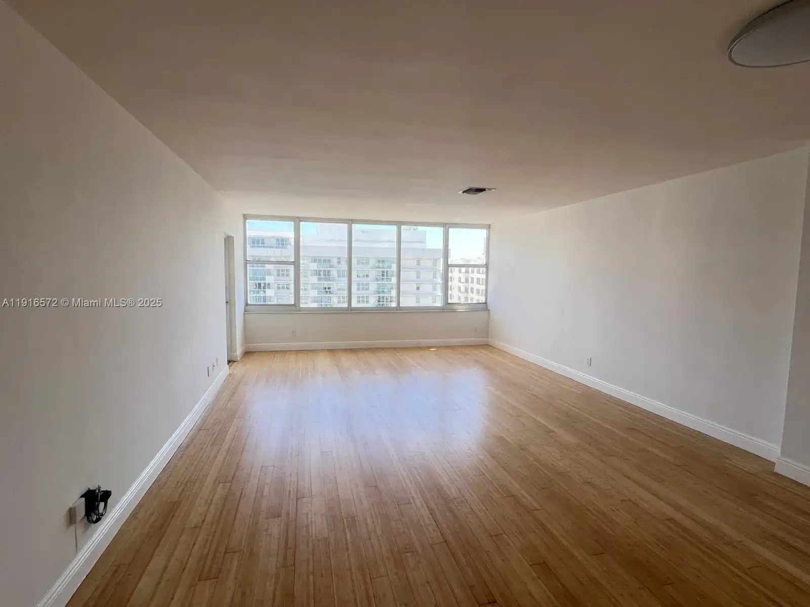 5600 Collins Ave # 17T, Miami Beach FL 33140 photo 4