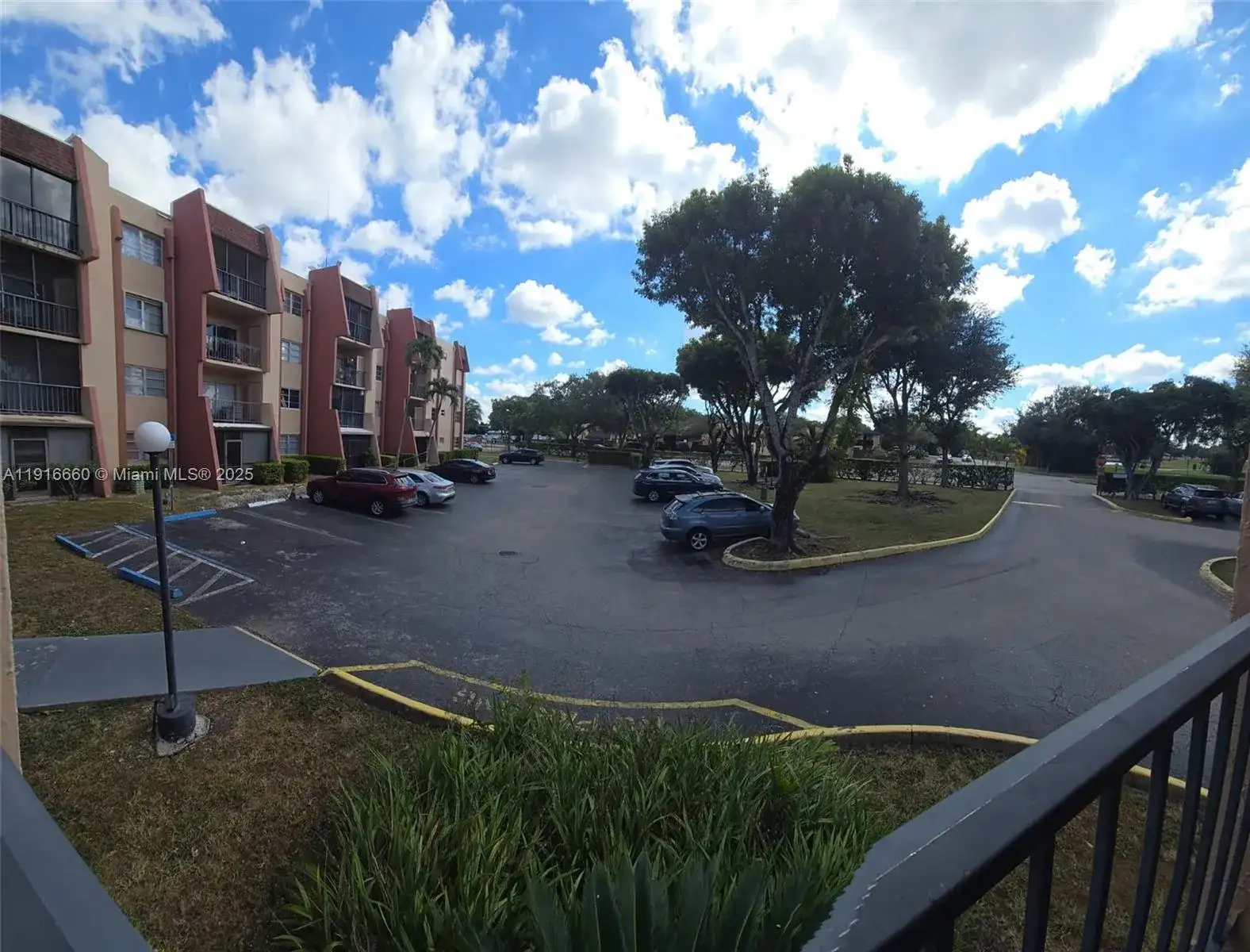 13707 Kendale Lakes Cir, Miami FL 33183 photo 3