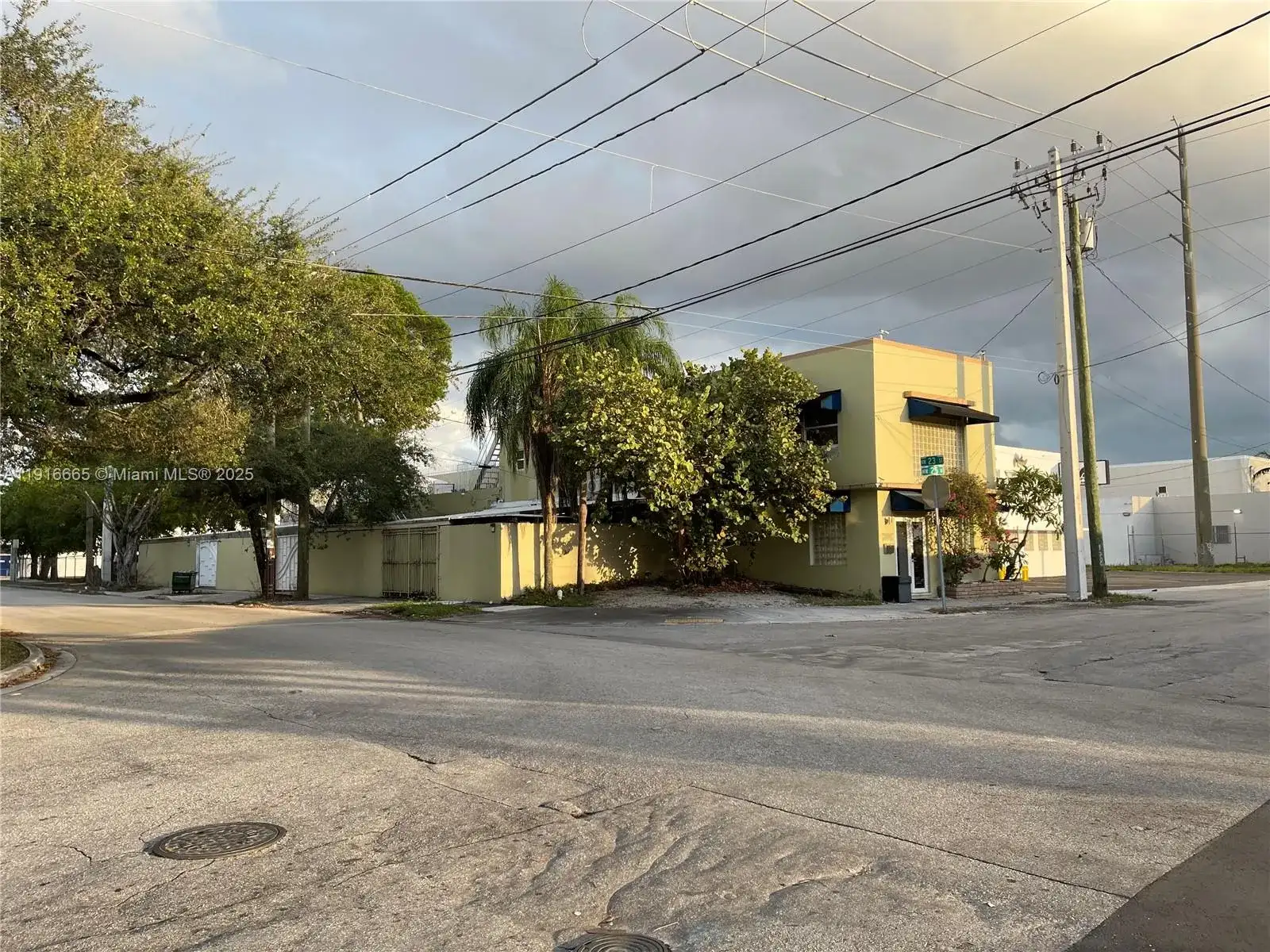 2299 NW 25th Ave, Miami FL 33142 photo 2