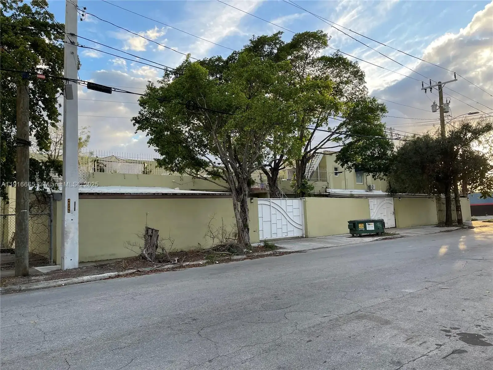 2299 NW 25th Ave, Miami FL 33142 photo 3
