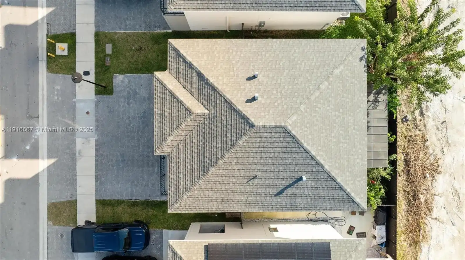 275 NW 13th Pl, Florida City FL 33034 photo 3