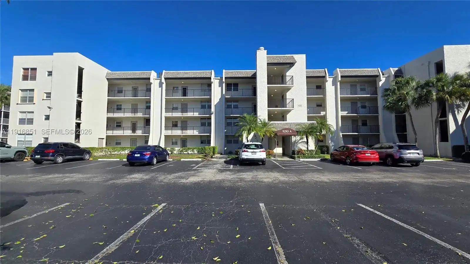 9230 Lagoon Pl # 310, Davie FL 33324 photo 2