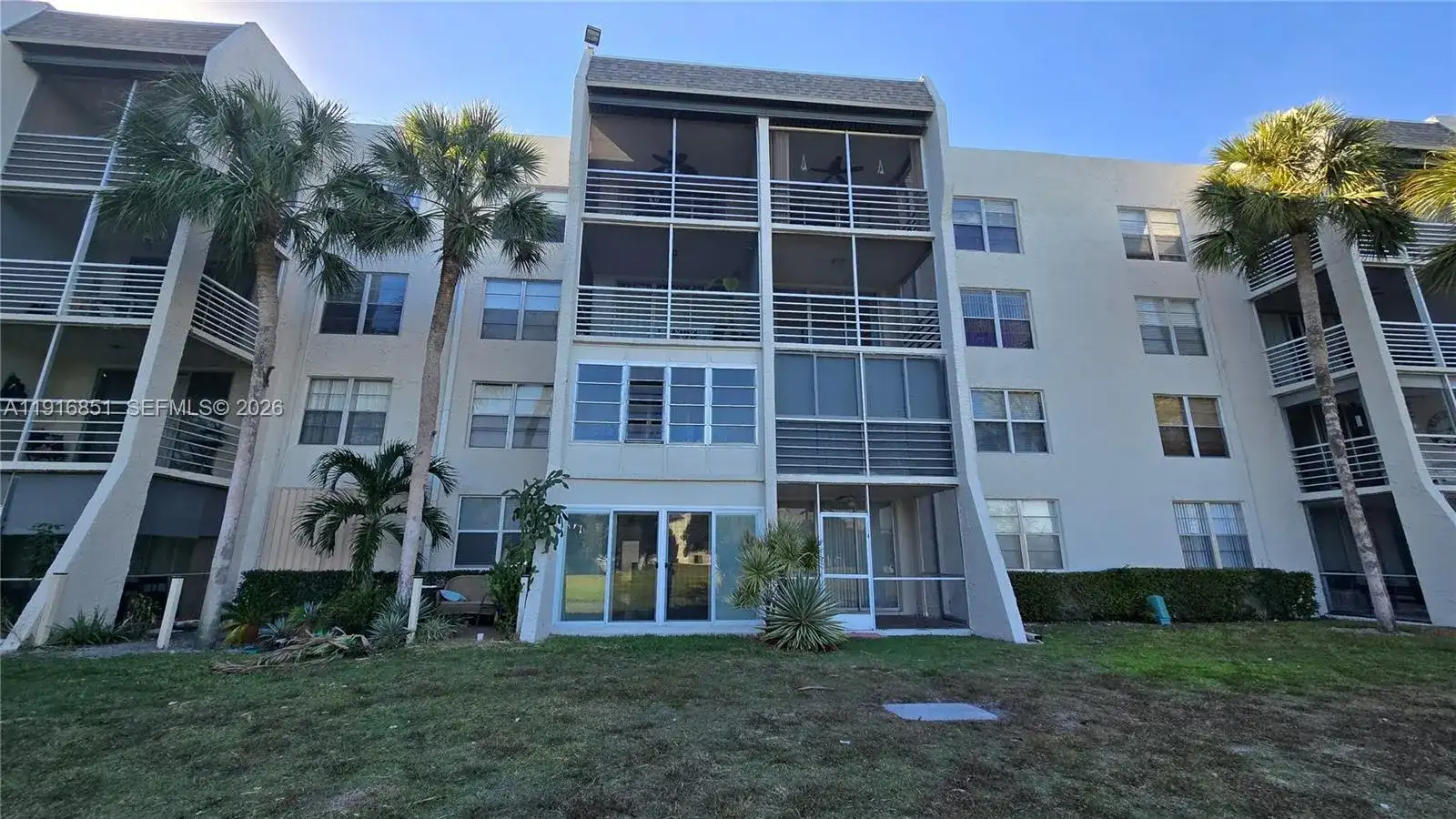 9230 Lagoon Pl # 310, Davie FL 33324 photo 3
