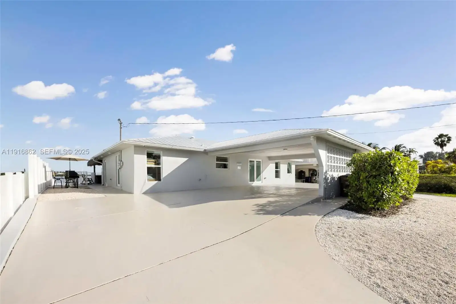1733 Sunrise Dr, Big Pine FL 33043 photo 3