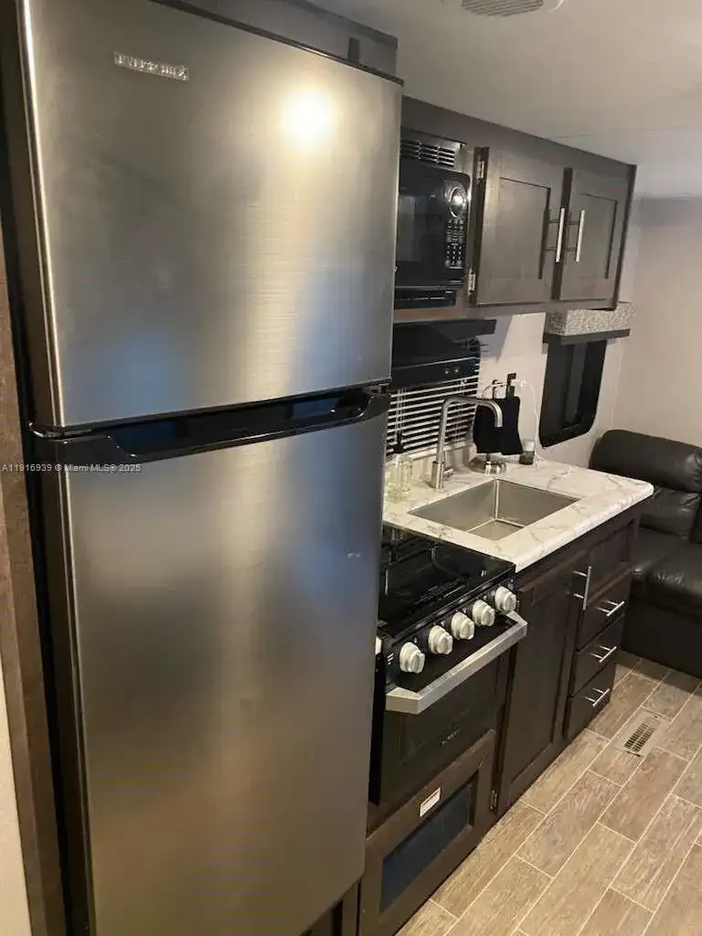 25236 SW 133rd Ave, Homestead FL 33032 photo 2