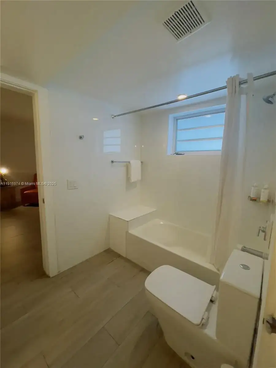 7600 Harding Ave # 707, Miami Beach FL 33141 photo 2