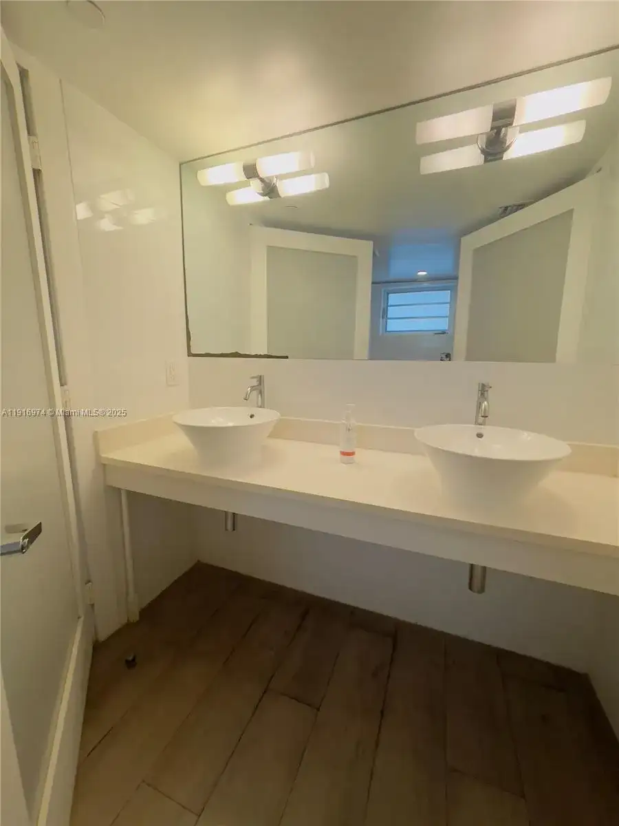7600 Harding Ave # 707, Miami Beach FL 33141 photo 5