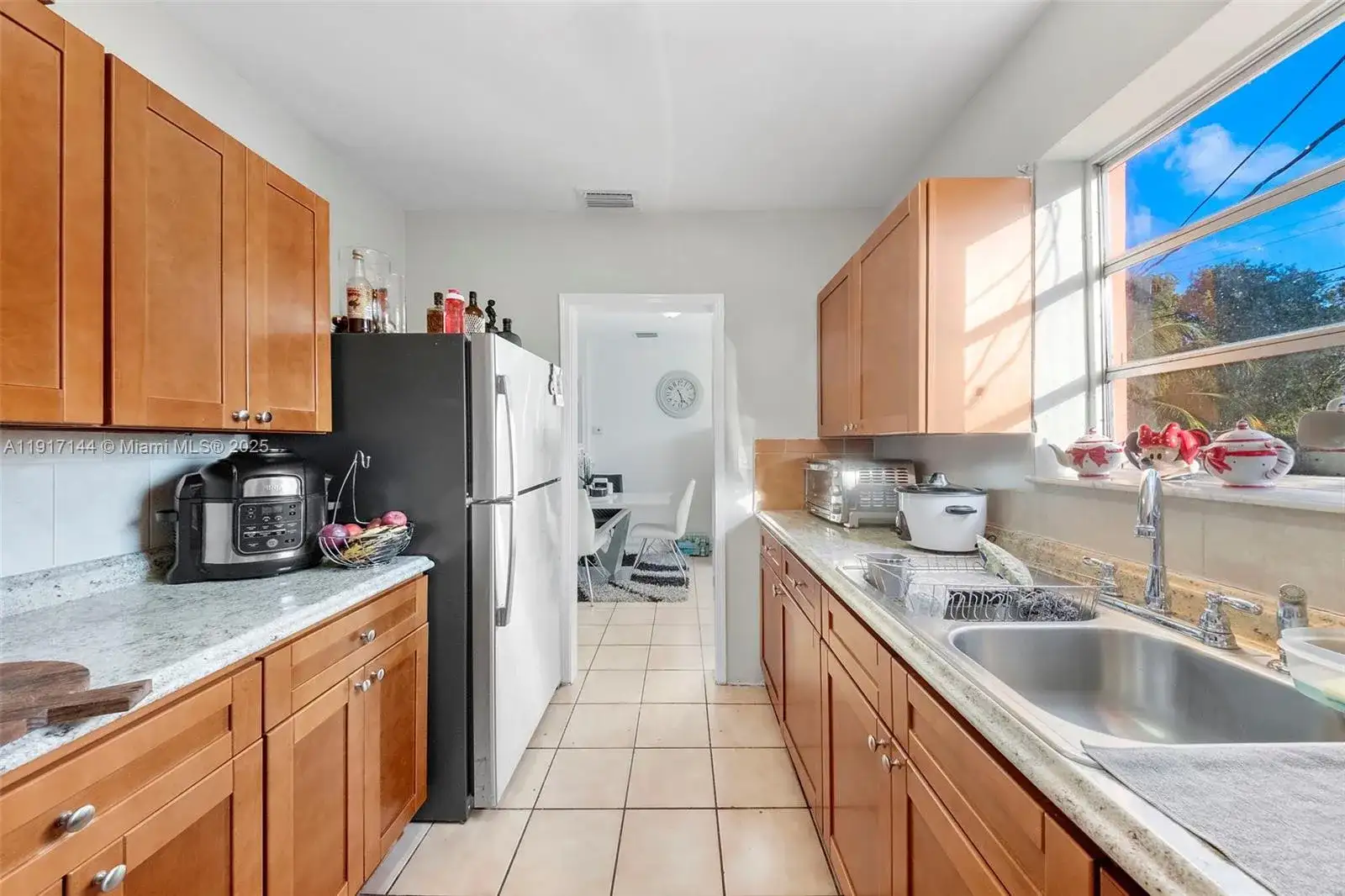 5300 SW 6th St, Miami FL 33134 photo 3
