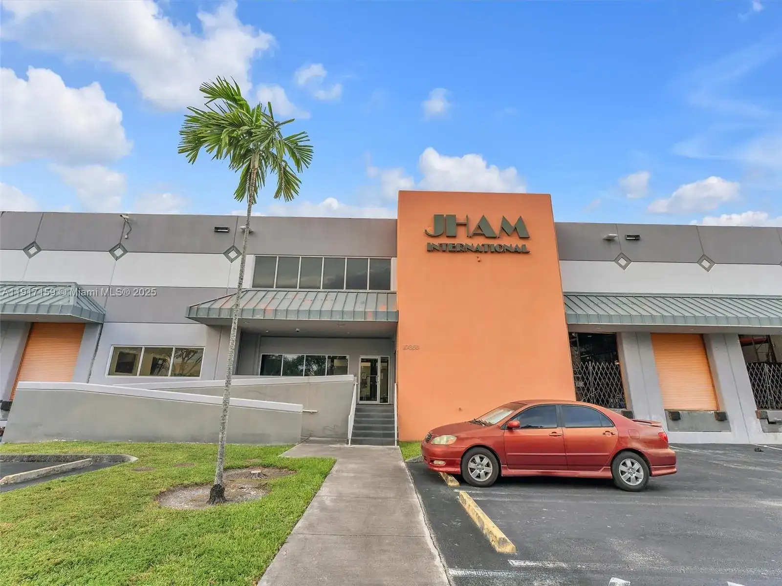 10855 NW 27th St, Doral FL 33172 photo 2