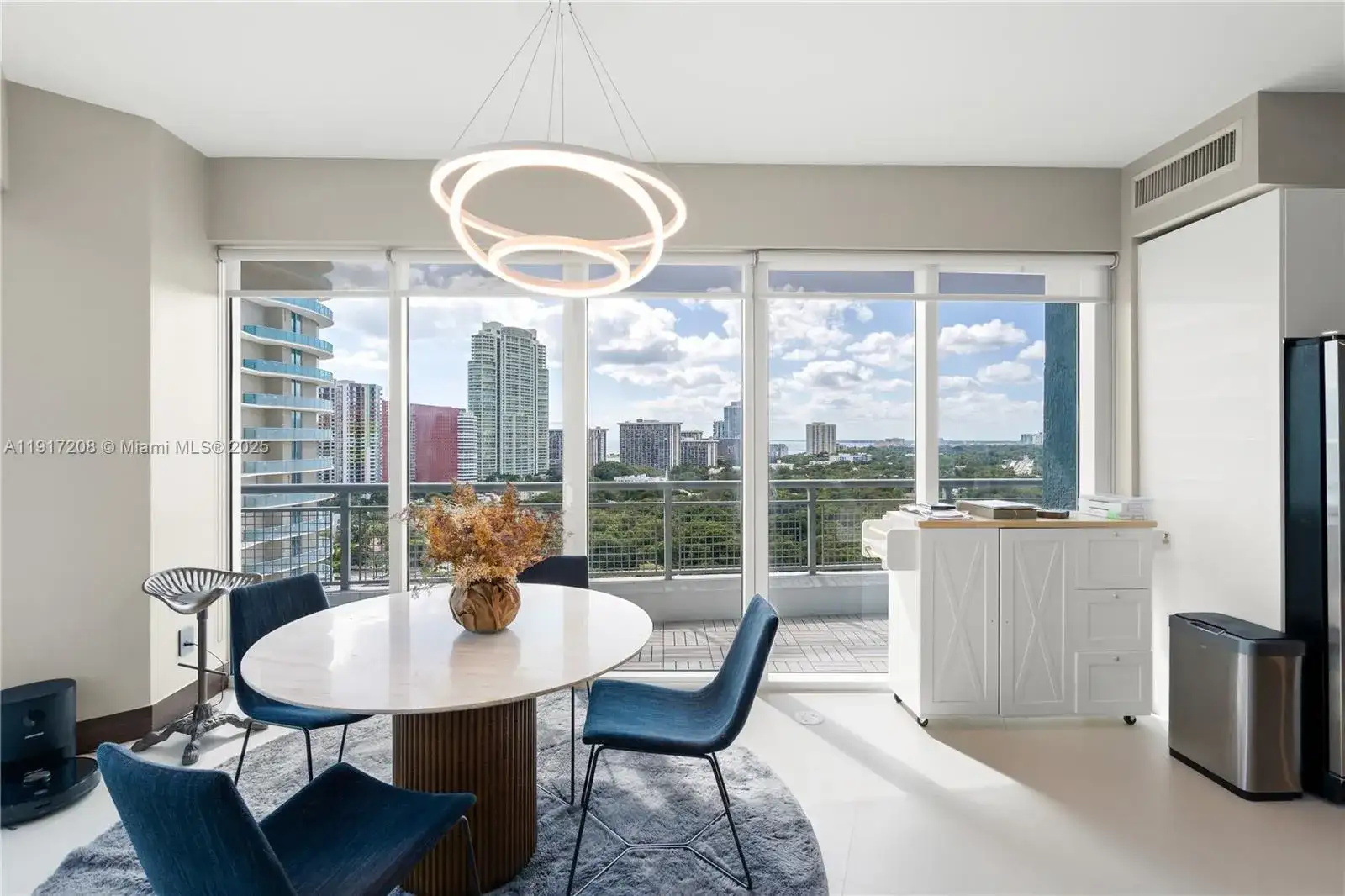 60 SW 13th St # 1400, Miami FL 33130 photo 4